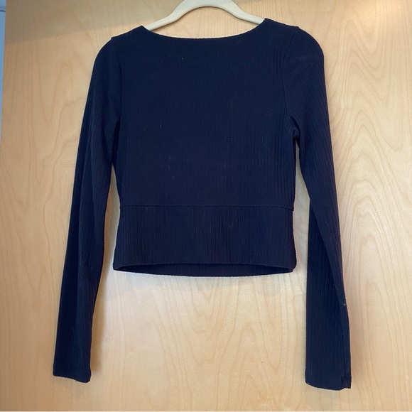 Abercrombie & Fitch Black Long Sleeve Tie Front Cropped Top - Picture 4 of 5